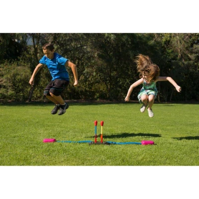 Invento vystřelovací rakety Stomp Rocket Dueling