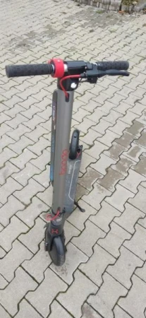 IQ models Bongo Serie A Advance Connected elektrická koloběžka
