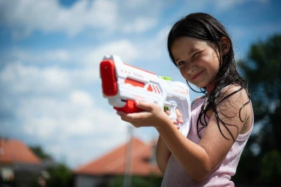 IQ models elektrická vodní pistole bílá
