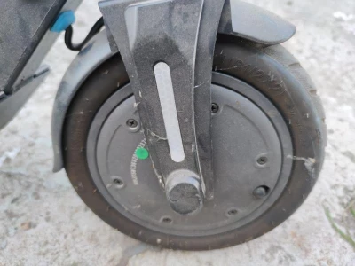 Blaupunkt ESC608 černá elektrokoloběžka