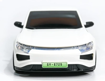 IQ models bílý elektromobil na dálkové ovládání