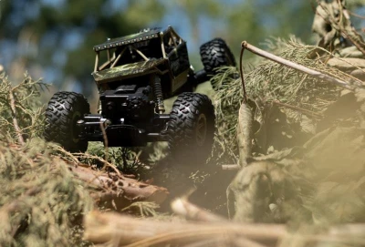 IQ models FOREST CLIMB conqueror PRO 4x4 1:18 - doba jízdy 80 minut