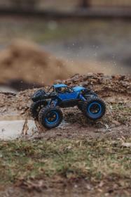 IQ models Kovový MZ-Climb 1/14 s GRAVITI senzorem - modrý