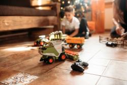 IQ models RC kombajn na kukuřici a pšenici