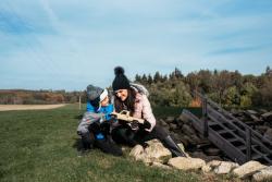 IQ models RC Land Cruiser TOYOTA písková + náhradní akumulátor