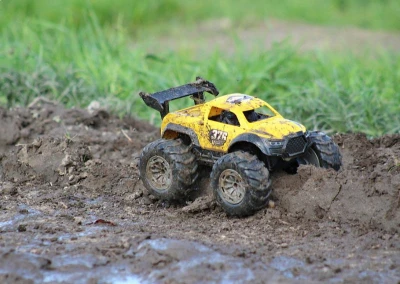IQ models RC obojživelné auto Off-road Monster Truck 376 žlutá