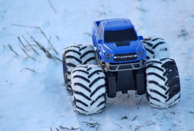 IQ models RC obojživelník Ford Raptor F-150 - modrá IQ models RC obojživelník Ford Raptor F-150 - modrá