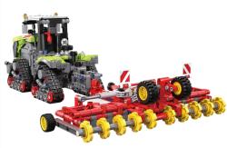 IQ models Stavebnice pásového traktoru CLAAS Xerion-5000 1/32 - 1336 dílků