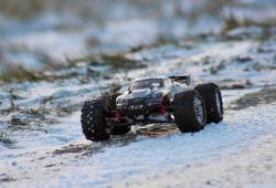 IQ models Truggy Racer 4WD 1:16 2.4GHz - ružová