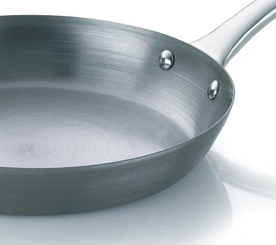 Kela Pánev železná FERRUM 24 cm