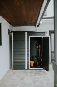 Keter Zahradní domek Essential 6 x 4 tmavě šedý / bílý, s podlahou