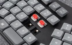 Keychron Bezdrátová nízkoprofilová klávesnice K15 Max Led Red Switch (černá) [K15M-A1].