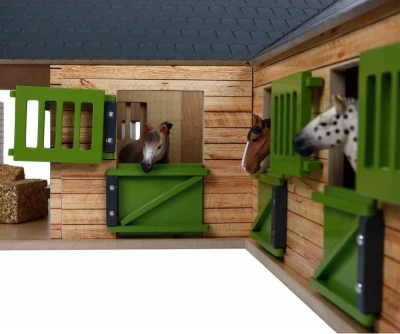 Kids globe Stáje pro koně 1:24 se 3 boxy DŘEVĚNÁ (stavebnice)