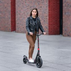 Nils HC300 červená Kolobežka s pumpovanými kolesami