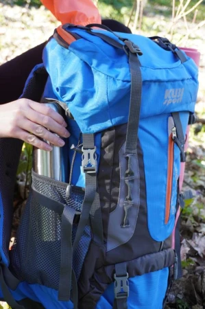 Kubisport Batoh Mountains 60 L na náročnější horskou turistiku modrý
