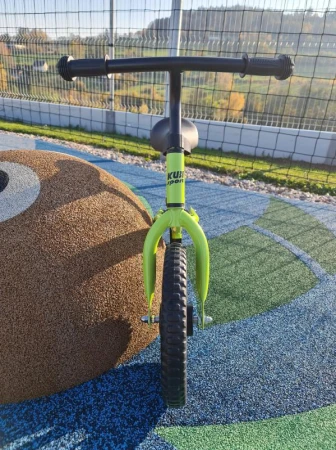 Kubisport Dětské odrážedlo CSK31K plastová kola 12 zelená