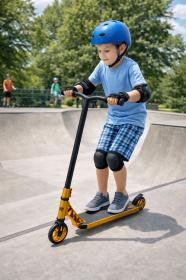 Kubisport Freestylová koloběžka sportovní zlato/černá 110 mm kolečka CSK2K