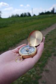 Kubisport Kompas klasik velký v kovovém pouzdře