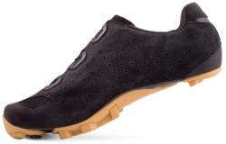 Lake MX238 Gravel Carbon černá semiš/zlatá tretry POUZE EU 42,5 wide (VÝPRODEJ)