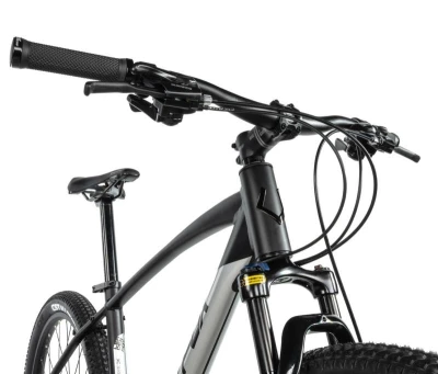 Leader Fox JASPER 27.5 BLACK MATT horské kolo + výbava zdarma