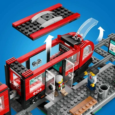 Lego CITY Električka a zastávka v centre mesta 60423 (stavebnica)