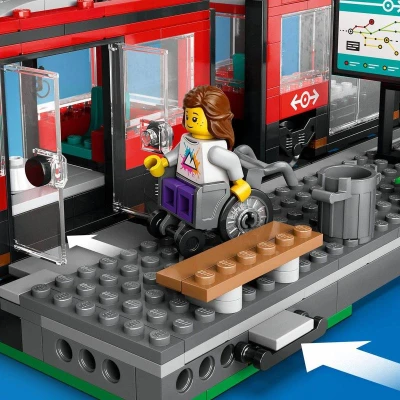Lego CITY Električka a zastávka v centre mesta 60423 (stavebnica)