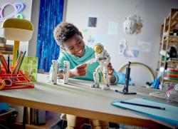 Lego CREATOR Astronaut 3v1 31152 (stavebnice)