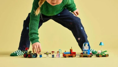 Lego DISNEY Slavnostní vláček a autíčko Toy Story 43264 (stavebnice)