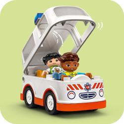 Lego DUPLO Auto sanitka a řidič 10447 (stavebnice)