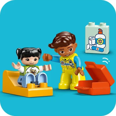 Lego DUPLO Auto sanitka a řidič 10447 (stavebnice)