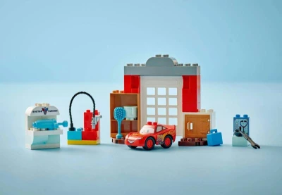 Lego DUPLO Cars: McQueen v garáži 10456 (stavebnice)