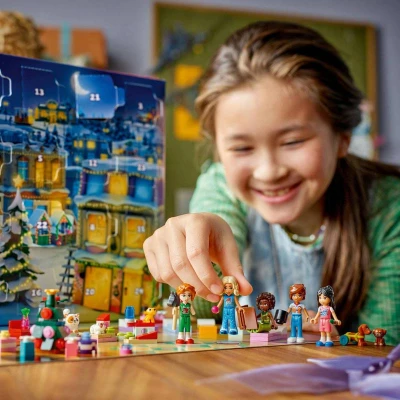 Lego FRIENDS Adventní kalendář rozkládací s herní plochou