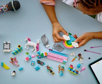 Lego FRIENDS Kostýmová párty s jednorožcem a vílou 42661 (stavebnice)