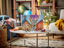 Lego HARRY POTTER Adventní kalendář rozkládací s herní plochou 76418