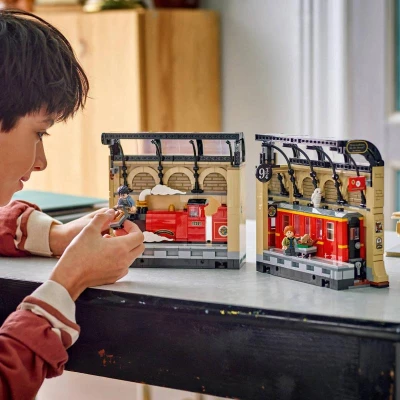 Lego HARRY POTTER Knižní zarážka: Spěšný vlak 76450 (stavebnice)