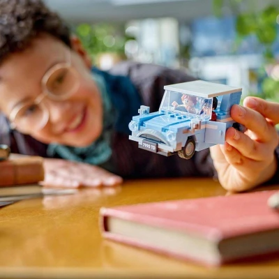 Lego HARRY POTTER Létající automobil Ford Anglia 76424 (stavebnice)