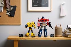 Lego ICONS Transformers: Bumblebee 10338 (stavebnice)