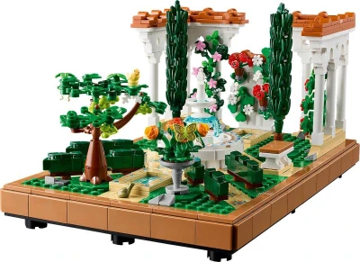 Lego ICONS Zahrada s fontánou 10359 (stavebnice)