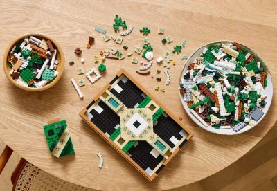 Lego ICONS Zahrada s fontánou 10359 (stavebnice)