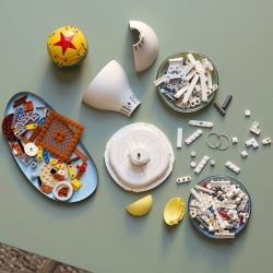 Lego IDEAS Disney Pixar Luxo Jr. 21357 (stavebnice)