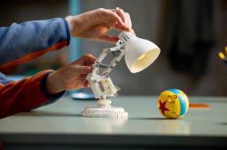 Lego IDEAS Disney Pixar Luxo Jr. 21357 (stavebnice)