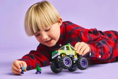 Lego MARVEL Hulkův truck vs. Thanos 76312 (stavebnice)