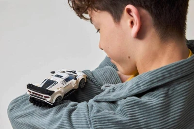 Lego SPEED CHAMPIONS Auto Bugatti Centodieci 77240 (stavebnice)