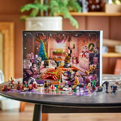 Lego STAR WARS Adventní kalendář rozkládací s herní plochou