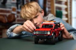 Lego TECHNIC Auto SUV Ford Bronco 42213 (stavebnice)