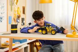 Lego TECHNIC Kolový nakladač Volvo L120 Electric 42209 (stavebnice)