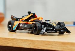 Lego TECHNIC NEOM Auto McLaren Formula E Race Car 42169 (stavebnice)
