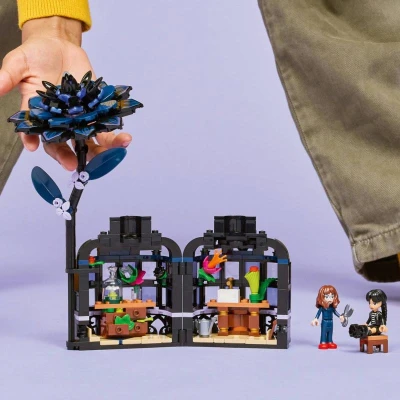 Lego WEDNESDAY Černá jiřina 76784 (stavebnice)