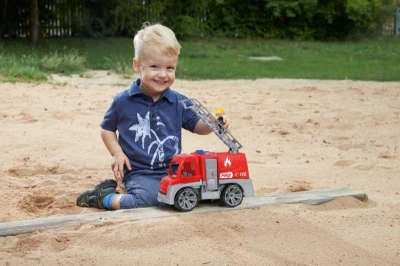 Lena Truxx Baby auto funkční hasiči 29cm set s figurkou plast v krabici