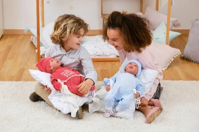Llorens Oblečení pro panenku miminko New Born 43-44cm s polštářkem M844-53